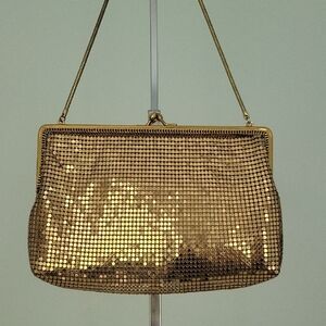 Fabulous Vintage Gold Mesh Kisslock Evening Bag
